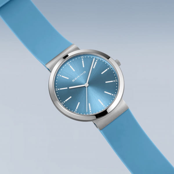 Bering Classic polished blue 10141-398-US