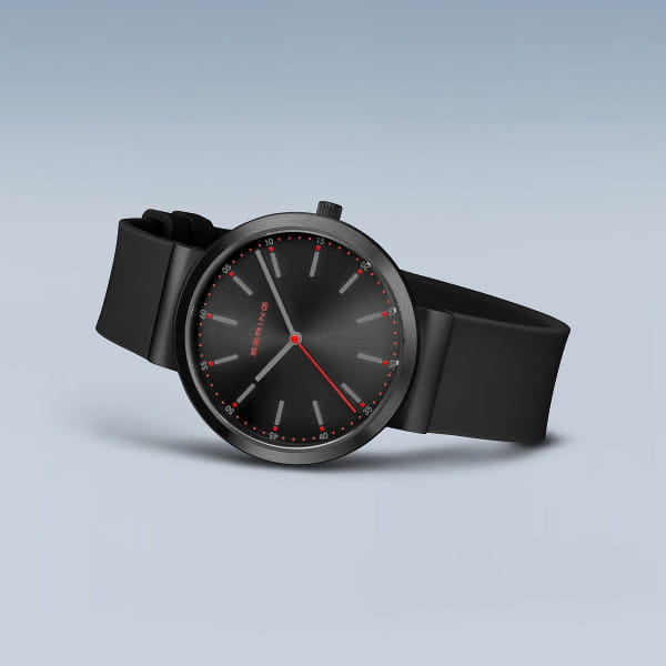 Bering Classic negro pulido 10141-402-US