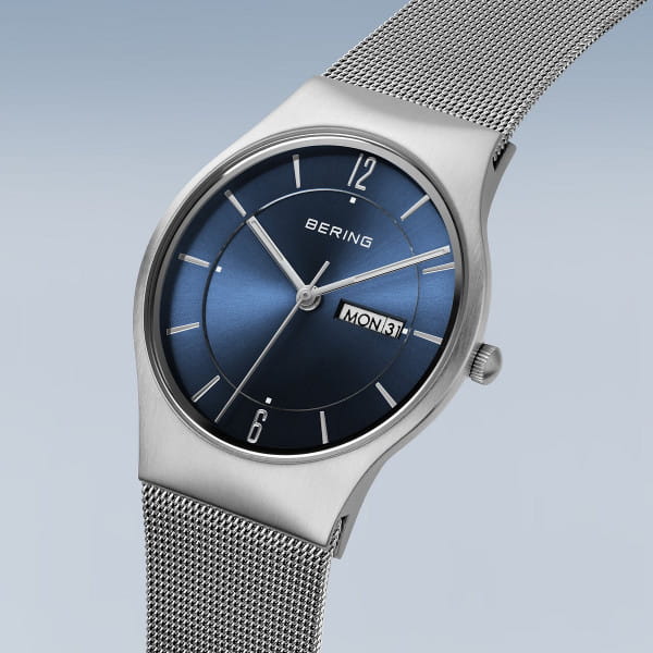 Bering Classic plata cepillado 11938-003-US