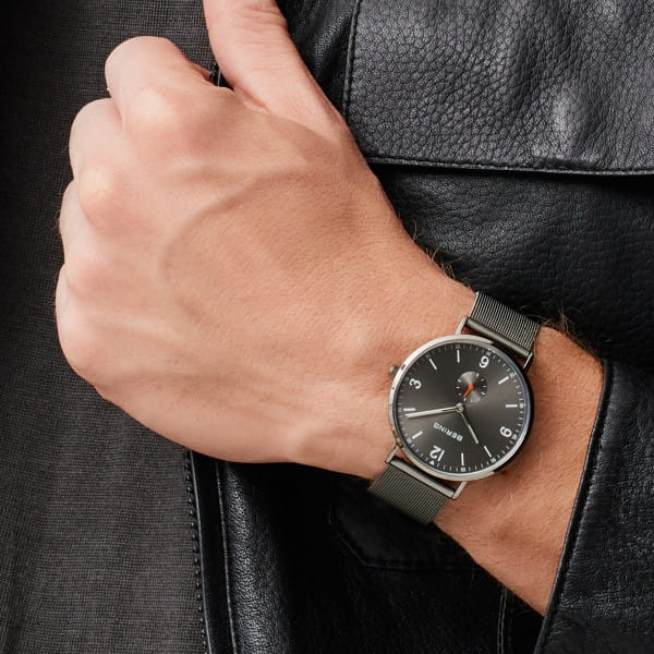 Bering Classic gris pulido 14040-377-US