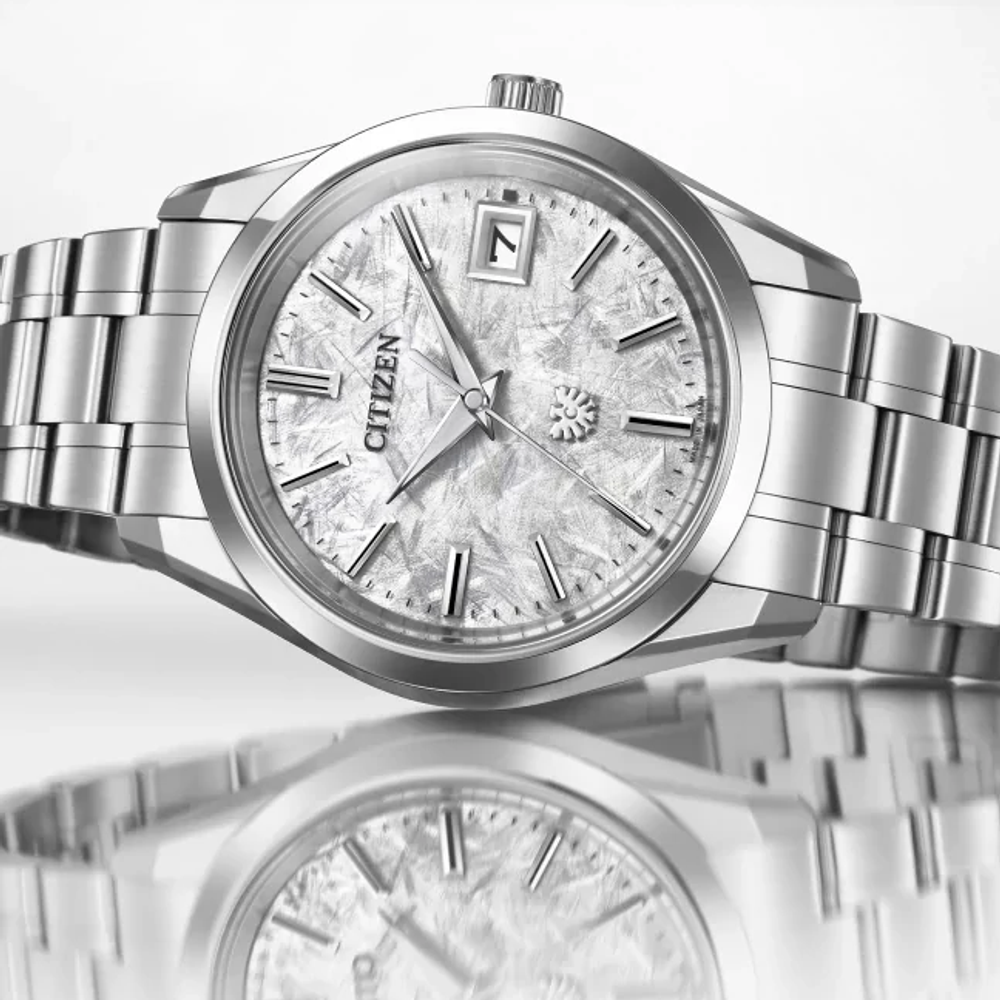 Citizen The CITIZEN Super Titanium™ AQ4100-57B