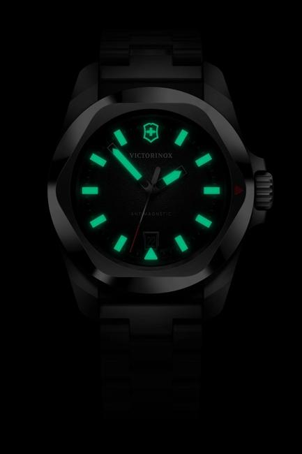 Victornix I.N.O.X. Quartz 242030 41mm 