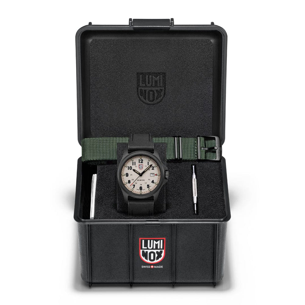 Luminox Atacama Field Watch, 43 mm XL.1971.SET