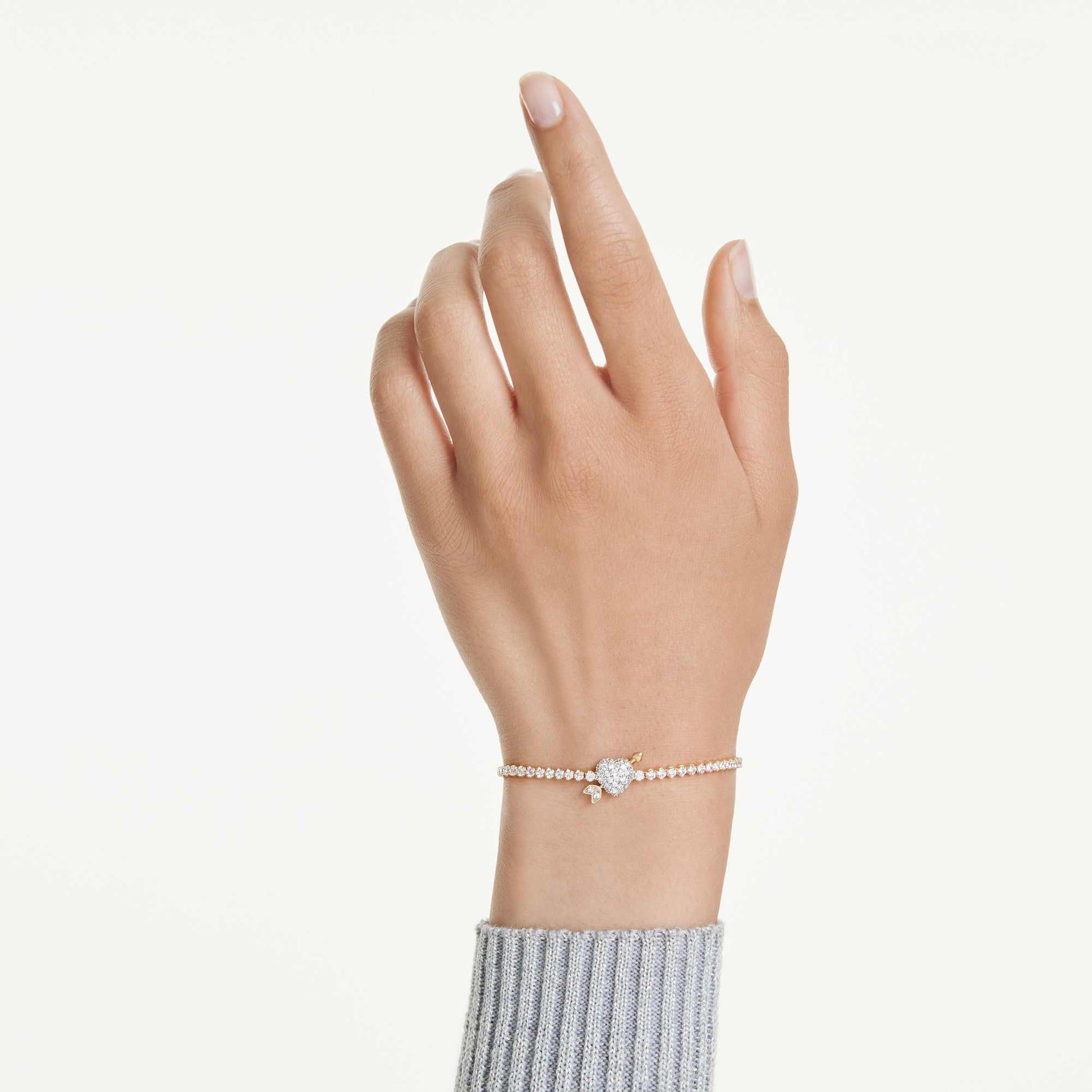 Swarovski Idyllia bracelet Mixed cuts, Heart with arrow, White, Gold-tone plated 5744061