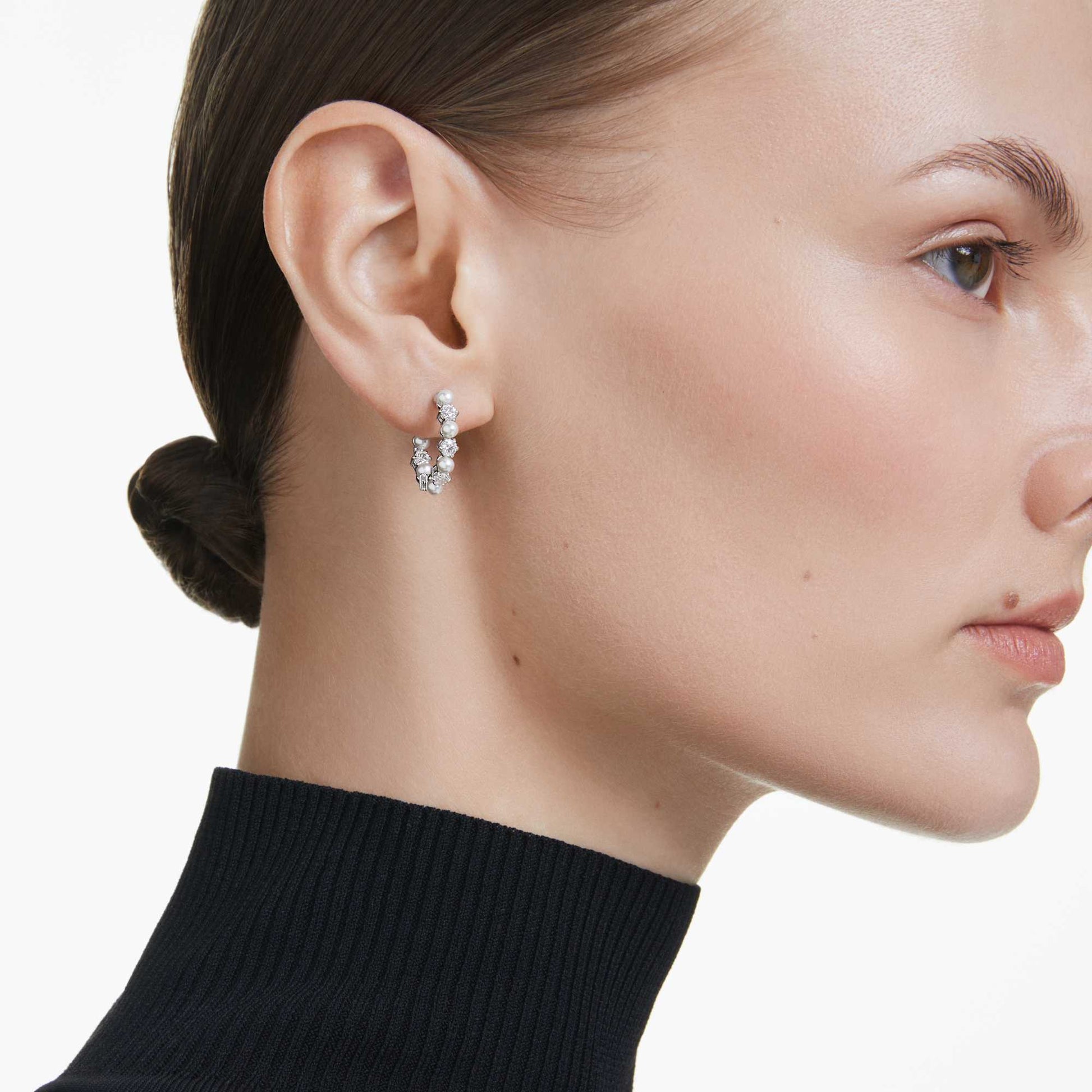 Swarovski Matrix hoop earrings Crystal pearl, Round cut, White, Rhodium plated 5709256